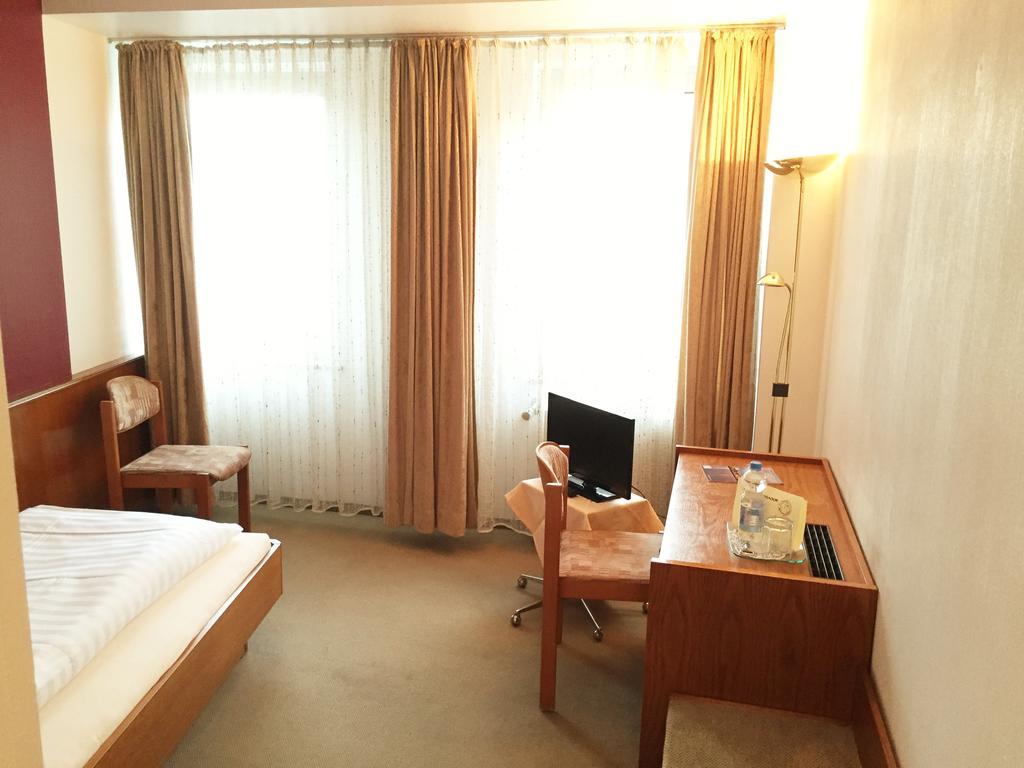 Hotel Ambassador Bonn Bilik gambar